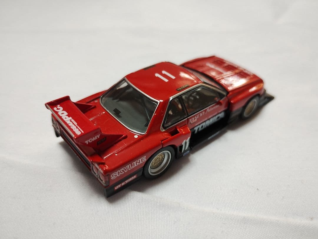 トミカ スカイライン スーパーシルエット