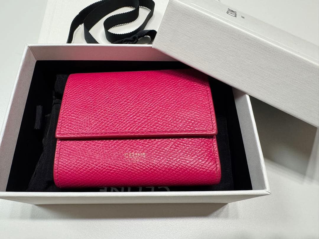 ピ*ピ様 【CELINE 】セリーヌ スモールトリフォールドウォレット 財布
