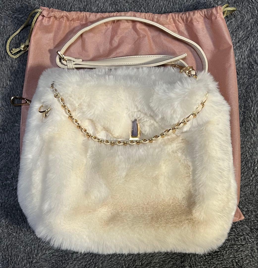 DIANA ファーショルダーバッグ(お値下げ不可)