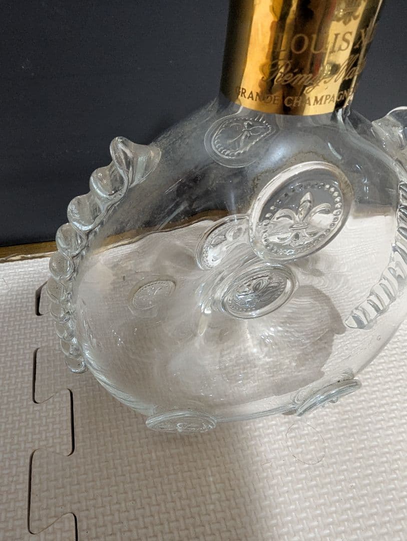 レミーマルタン・ルイ13世 バカラ製 空ボトル　汚れあり