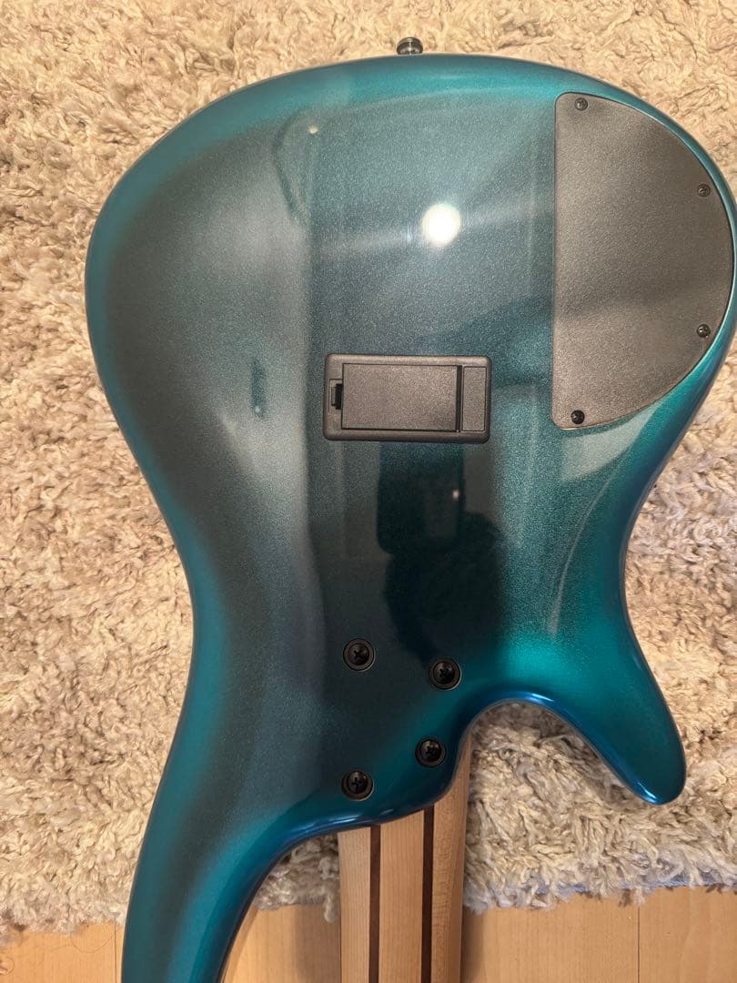 Ibanez sr305E CUB/5弦エレキベース