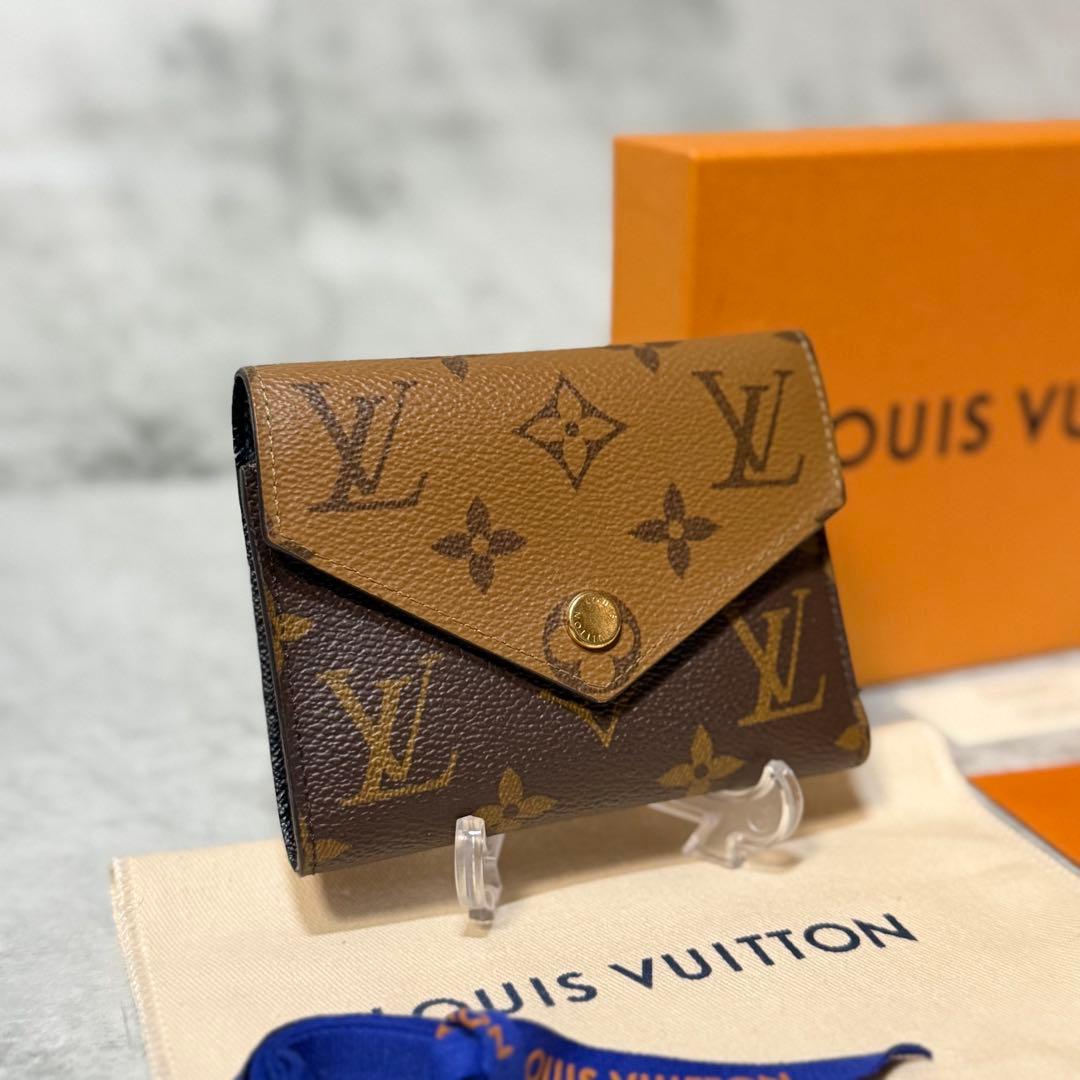 ルイヴィトン　ヴィクトリーヌ　リバース　三つ折り財布