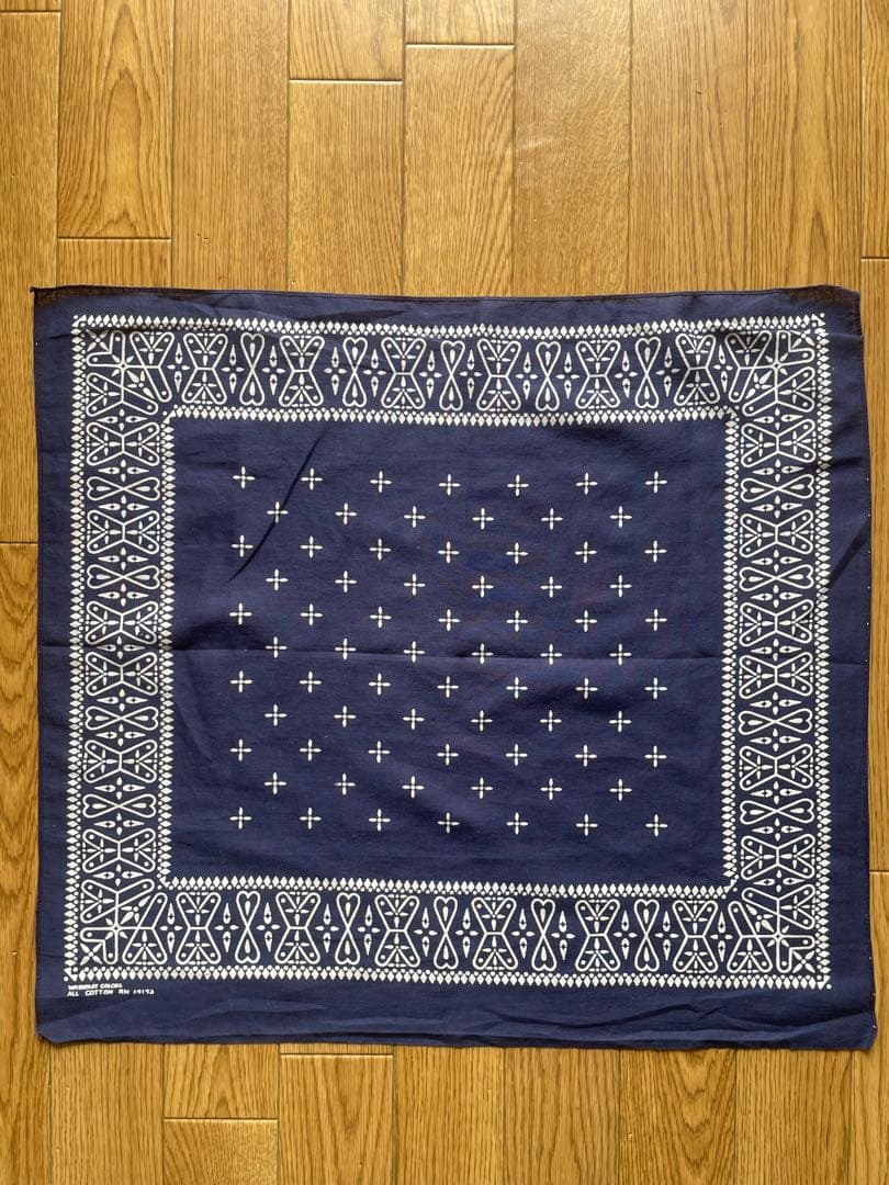 希少　ヴィンテージ　バンダナ　　クロス柄　　ネイビー　黒　USA製　断捨離