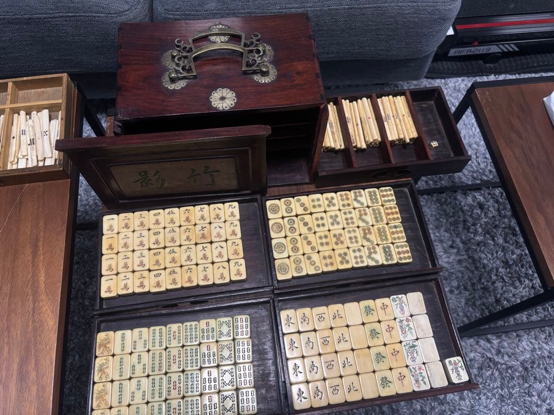 本場中国製80年前の上質な鹿の骨材と竹材の麻雀セット唐木箱付き全牌完備　送料無料