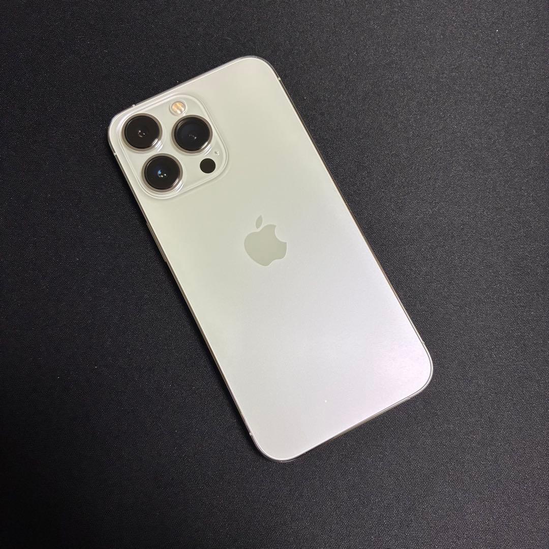 【美品】 iPhone 13 Pro シルバー 256GB 本体