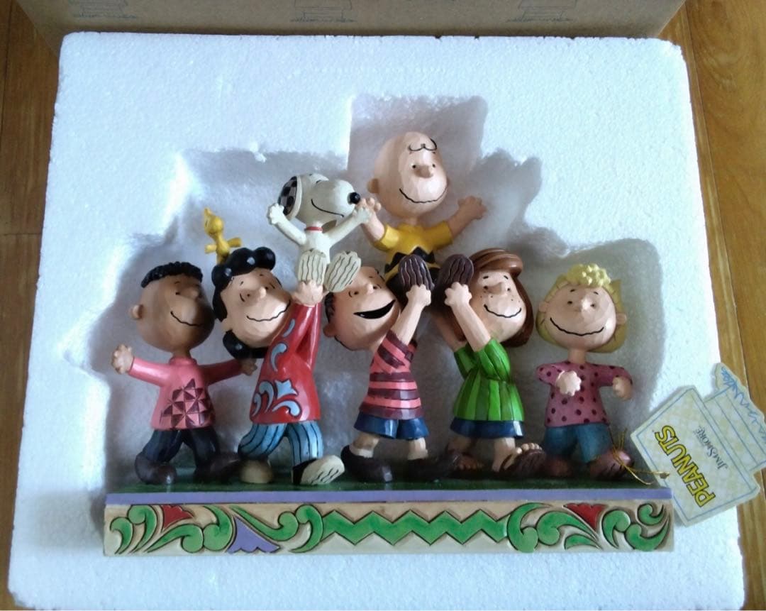 ジムショアー　フィギュア　ピーナッツ　スヌーピー