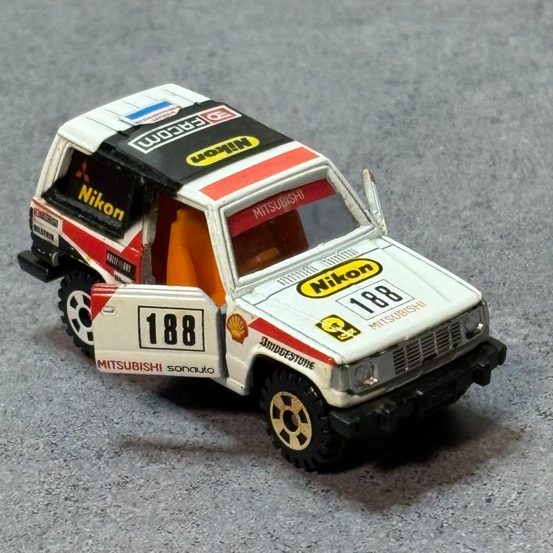 トミカ69三菱パジェロ 三菱自販特注 日本製