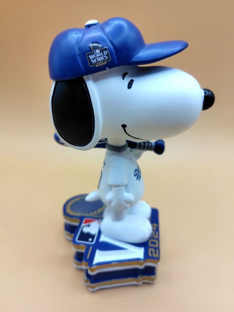 ピーナッツ×LAドジャース　ボブルヘッド【150個限定品】スヌーピー