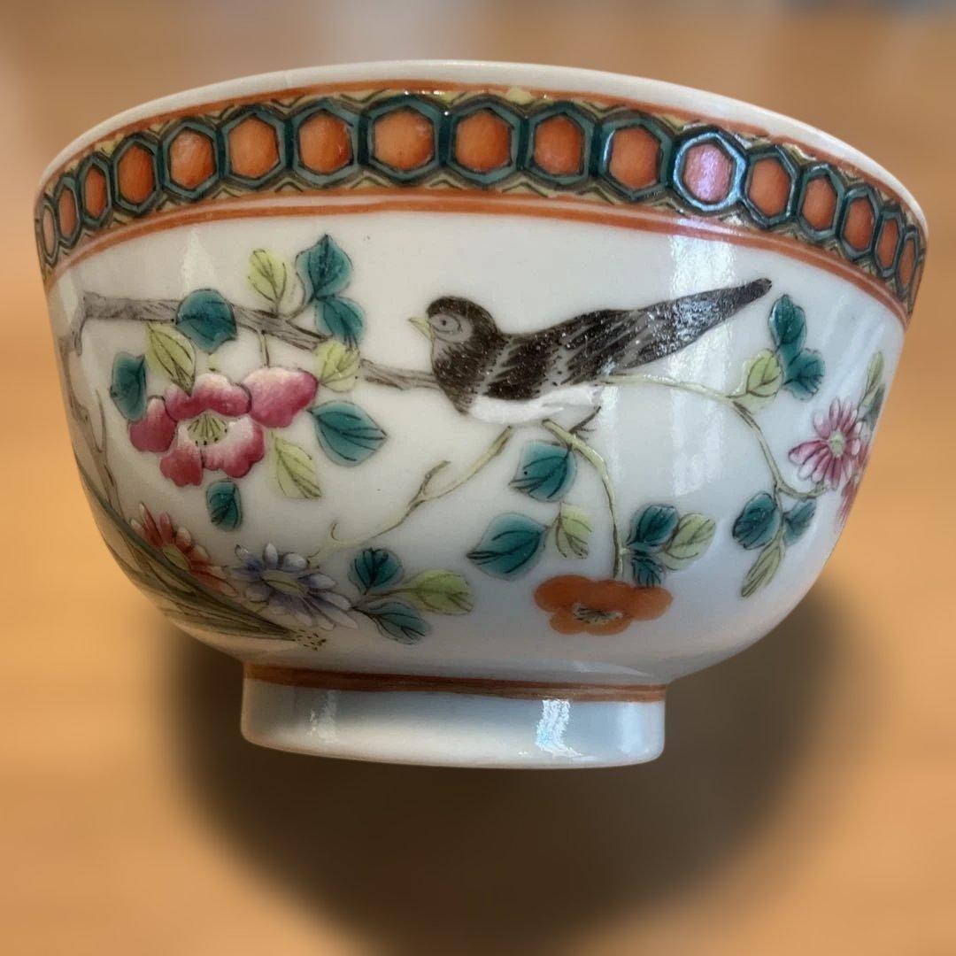 花と鳥の絵柄の陶器茶碗,中国清朝同治年