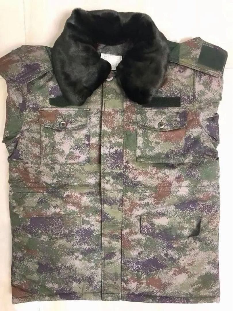 新品　中国軍官給品　現役用星林迷彩防寒服　フード付きミリタリーコート
