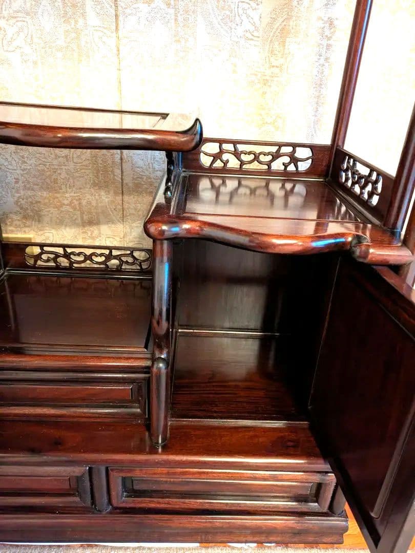 木製彫刻装飾収納棚　茶箪笥　飾り棚