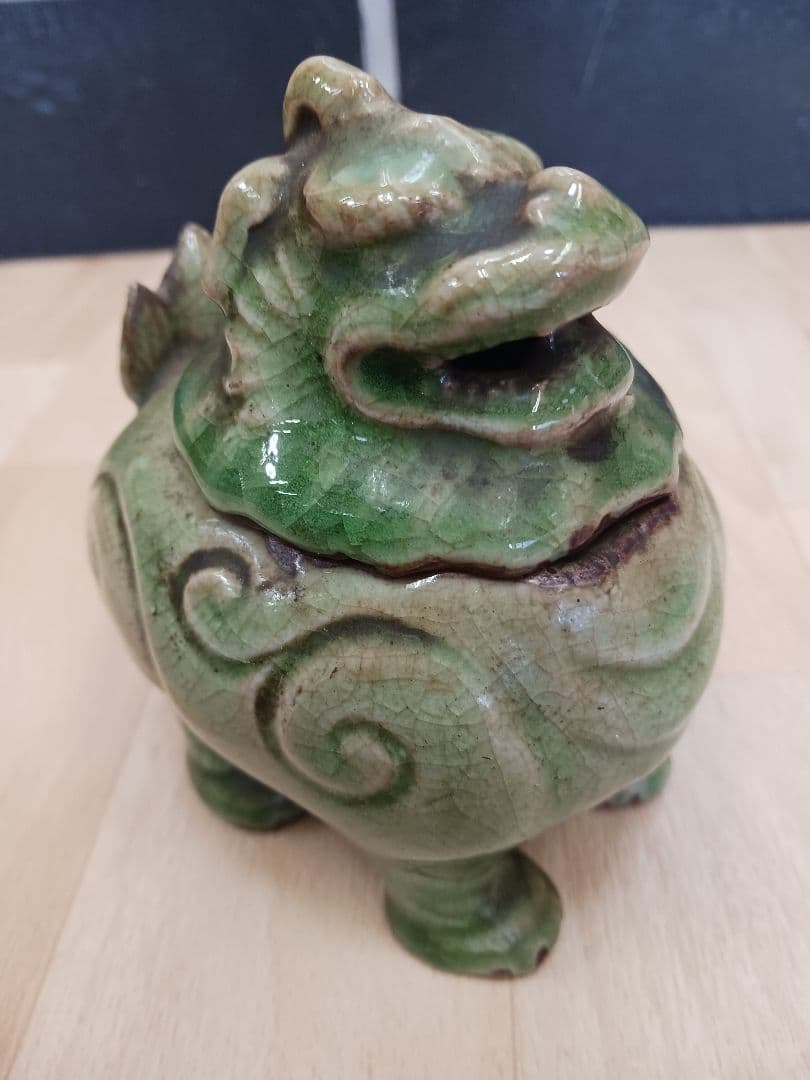 時代物　三田青磁　獅子香炉　箱付