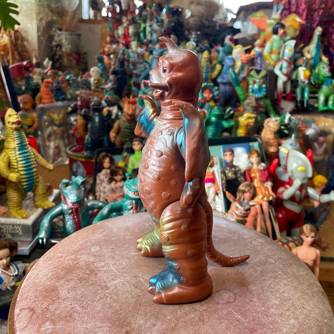 極美品　当時物　ペギラ ブルマーク　(海外輸出カラー)