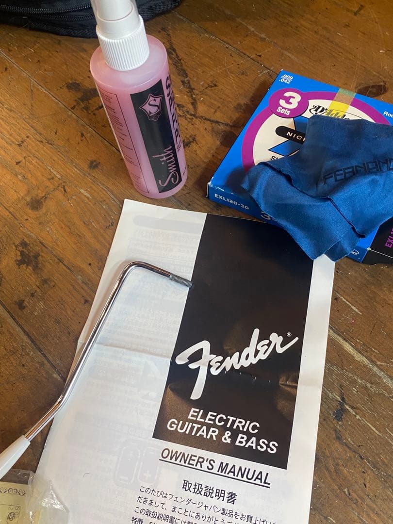 Fender フェンダー ストラトキャスター レッド エレキギター　良品