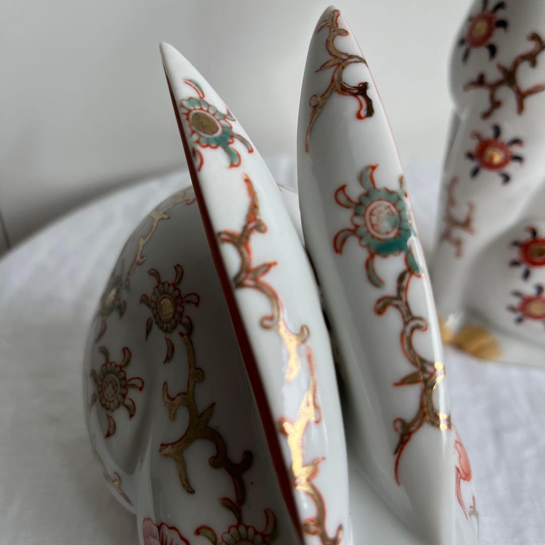 まみ　伊万里　磁器製　ねこ　置物　猫　縁起物　座り猫　陶磁器