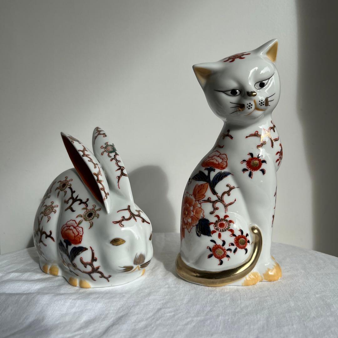 まみ　伊万里　磁器製　ねこ　置物　猫　縁起物　座り猫　陶磁器