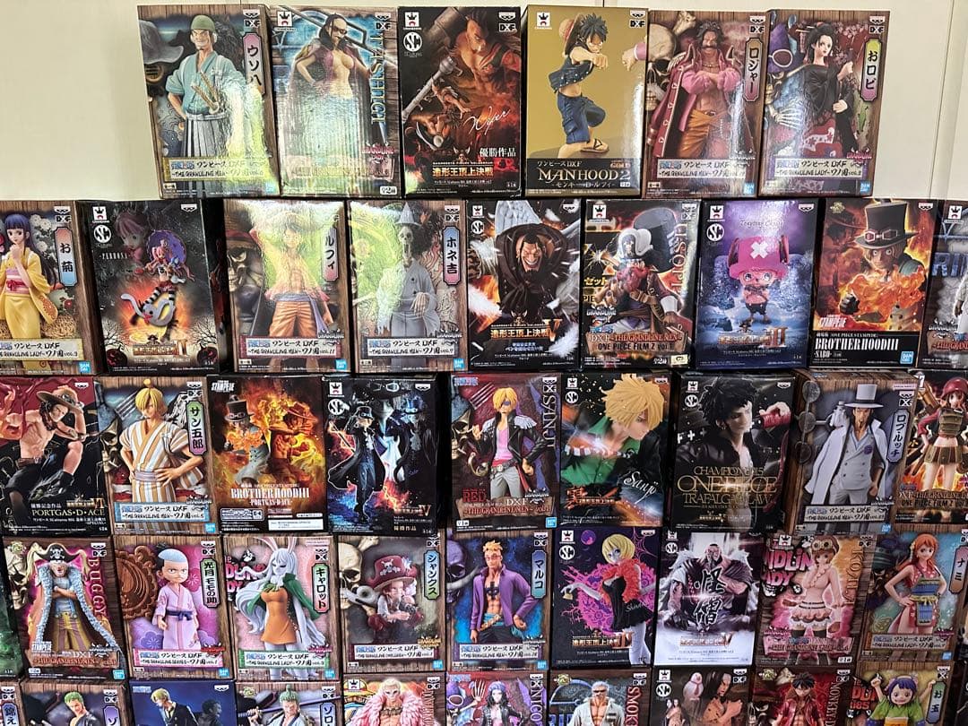 ワンピースフィギュア引退品90個まとめ売り