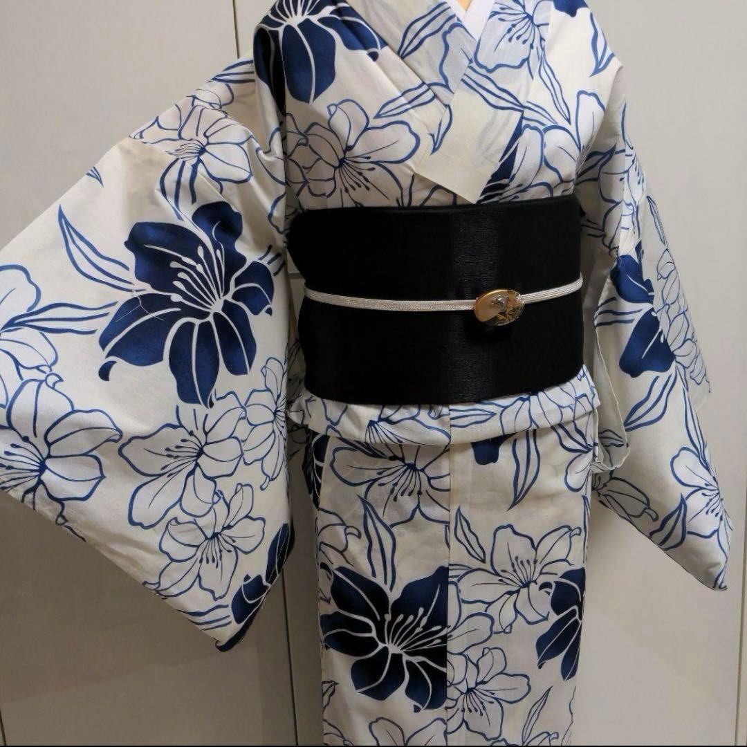 浴衣　ゆかた Mサイズ　ユカタ 綿100%　白✖️ネイビー 花 浴衣単品販売 M