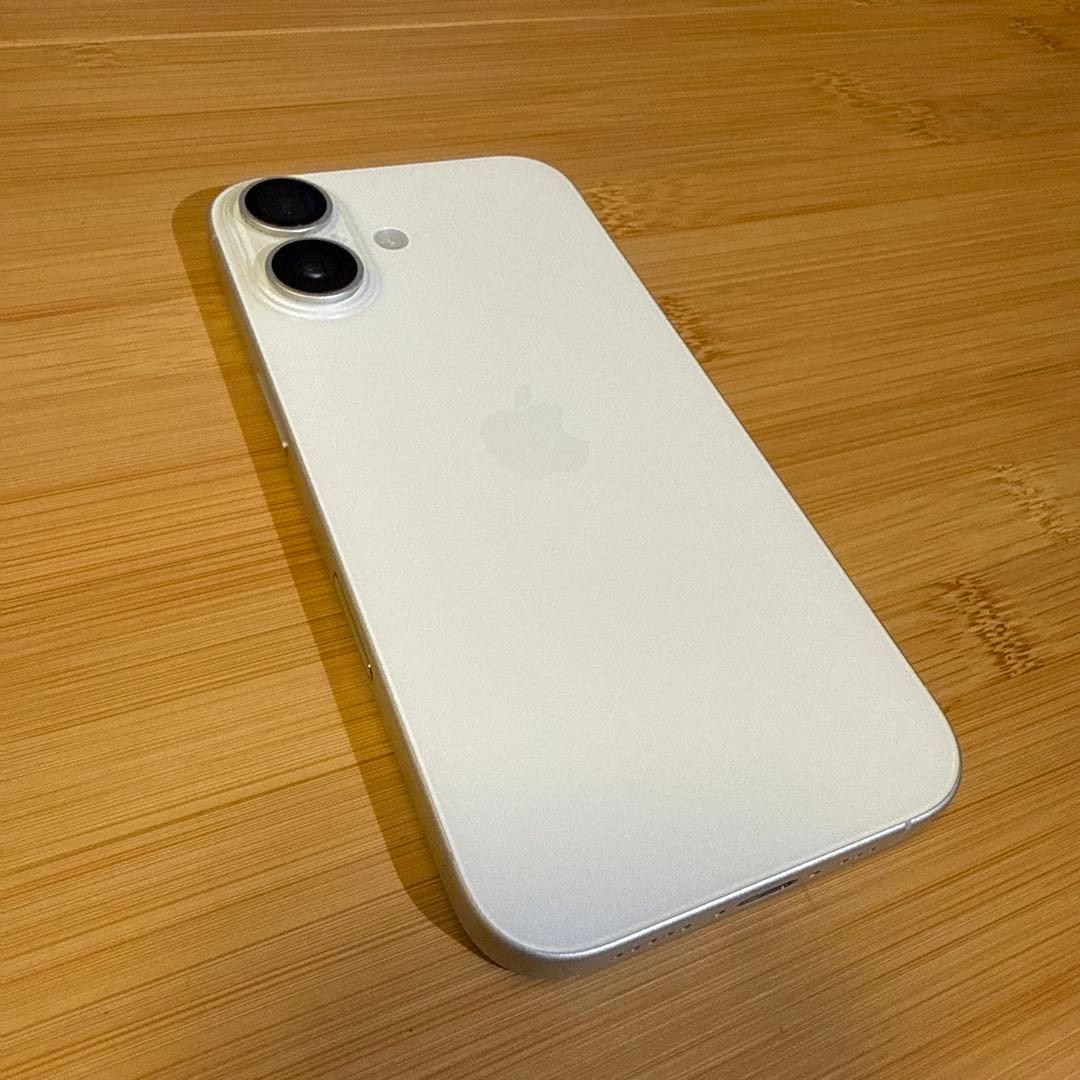 鈴木 【美品】 iPhone16 SIMフリー 128GB