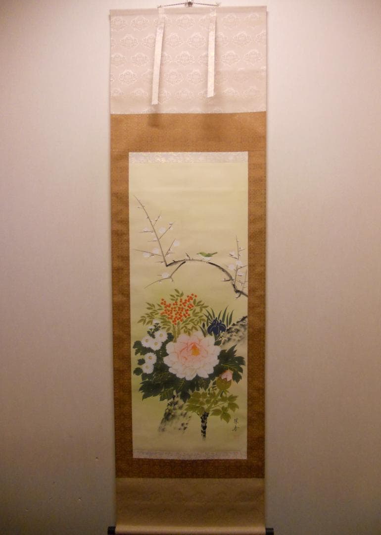 掛け軸 珠香 『 四季花 』 絹本 希少 軸装 茶道具 掛軸 美品 です。