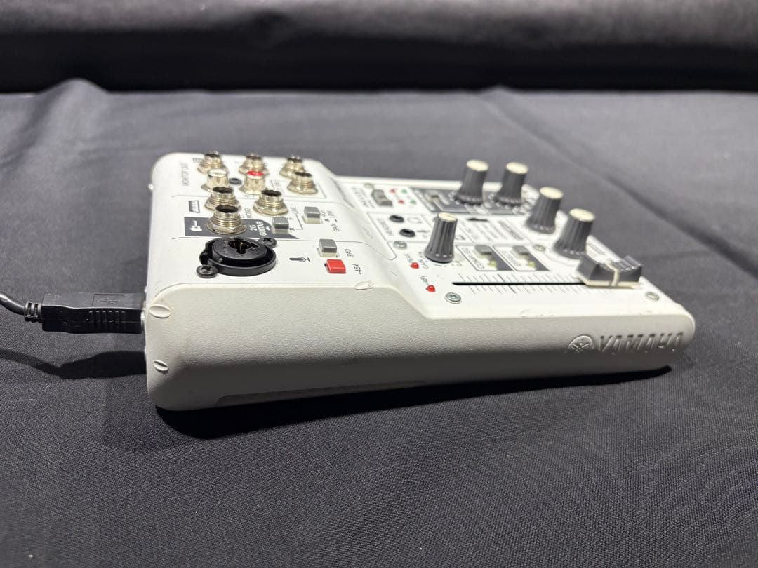 星*ィ様 通電のみ確認済 YAMAHA AG03 ミキシングコンソール ジャンク