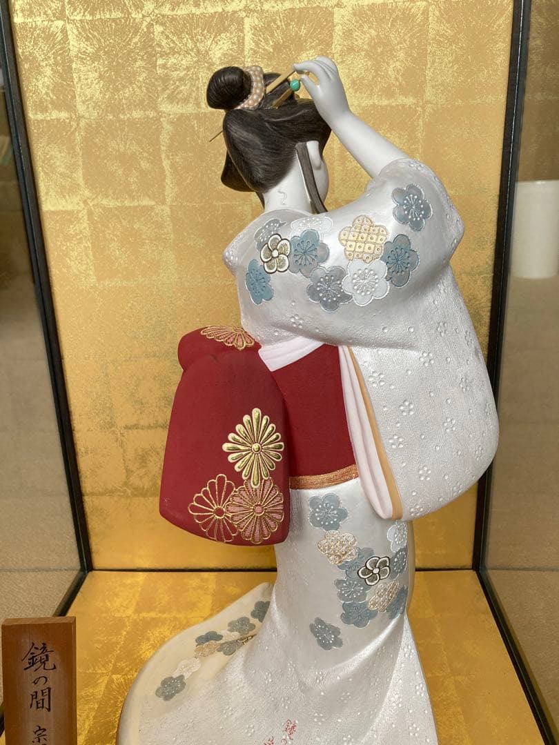 博多人形「鏡の間」　宗田源造作　陶製