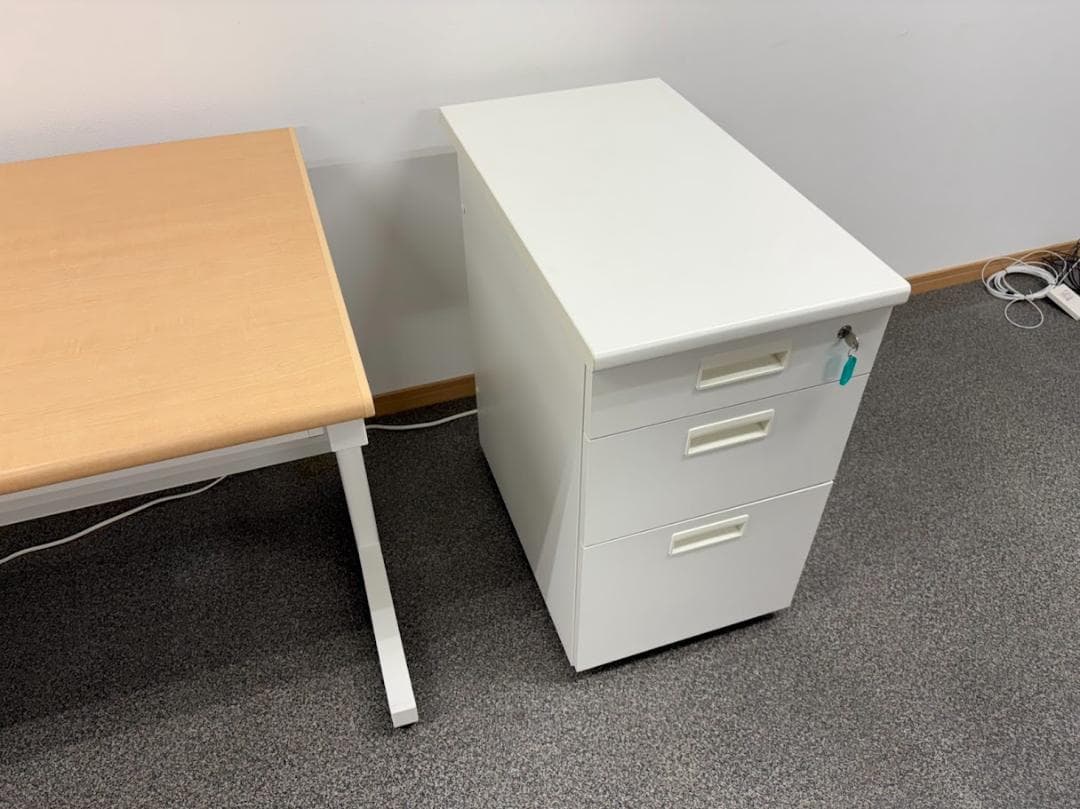 【バラシ/引き取り限定】デスク・サイドチェストセット 木目 【堺市】②