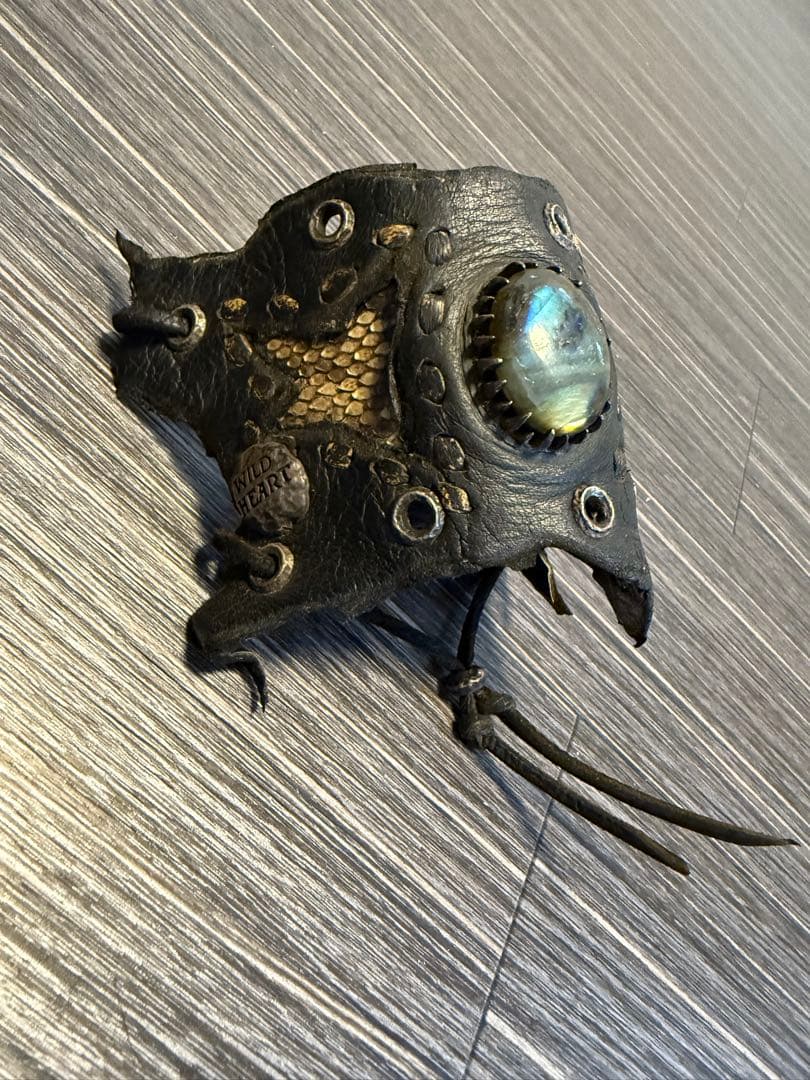 WILD HEARTレザーブレスレット