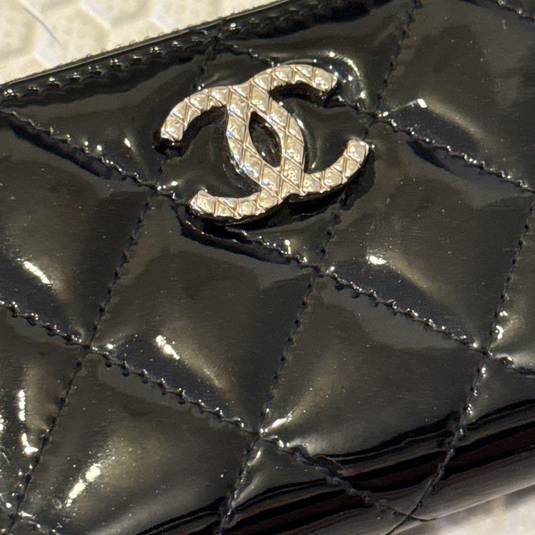 CHANEL パテント ラムスキン ケース　ブラック