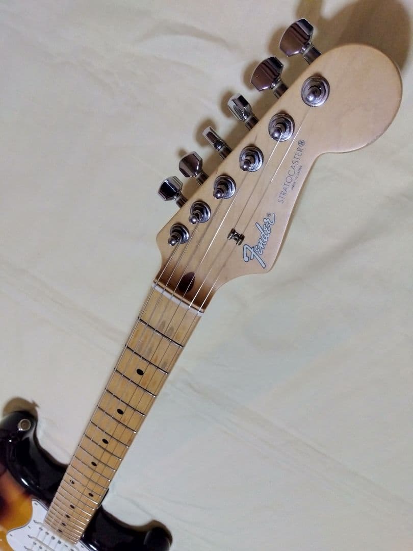 Fender Japan ストラトキャスター サンバースト ギグバッグ付き