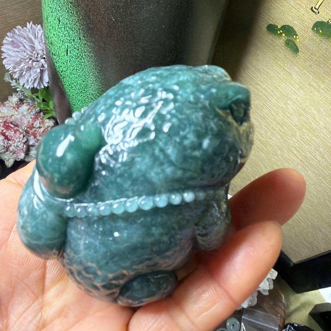 本翡翠、氷藍水開運、金運、福祈り、御守り銭蛙、金蟾