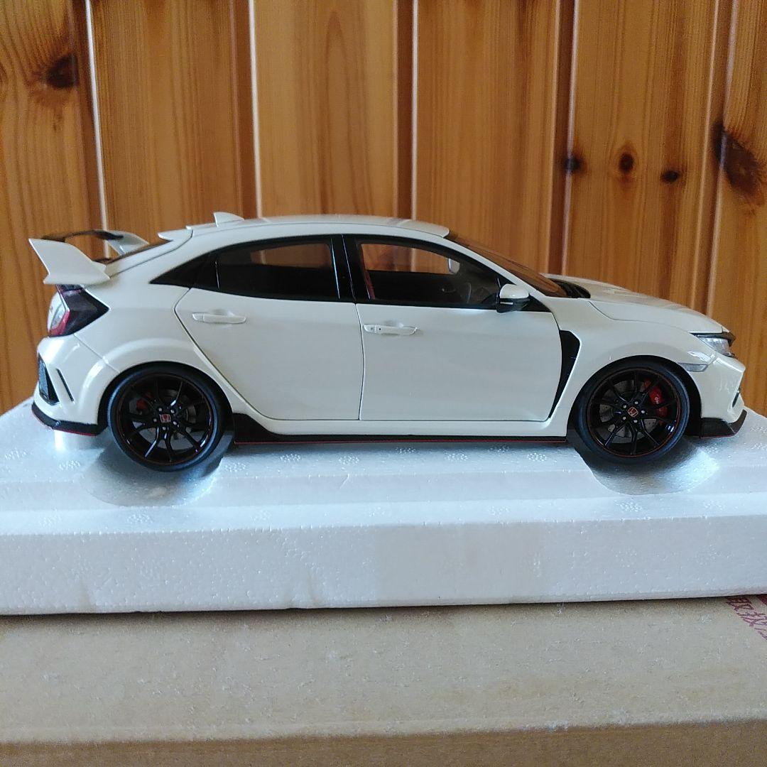 オートアート 1/18 ホンダ CIVIC TYPE R FK8