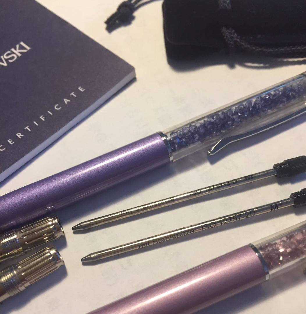 新品未使用スワロフスキー・ボールペン２本セット・ローゼ&パープル・付属ポーチ付