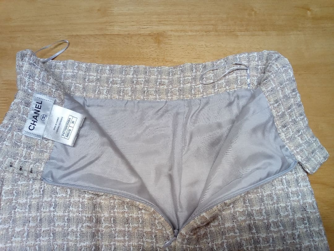 バズ　シャネルスカート