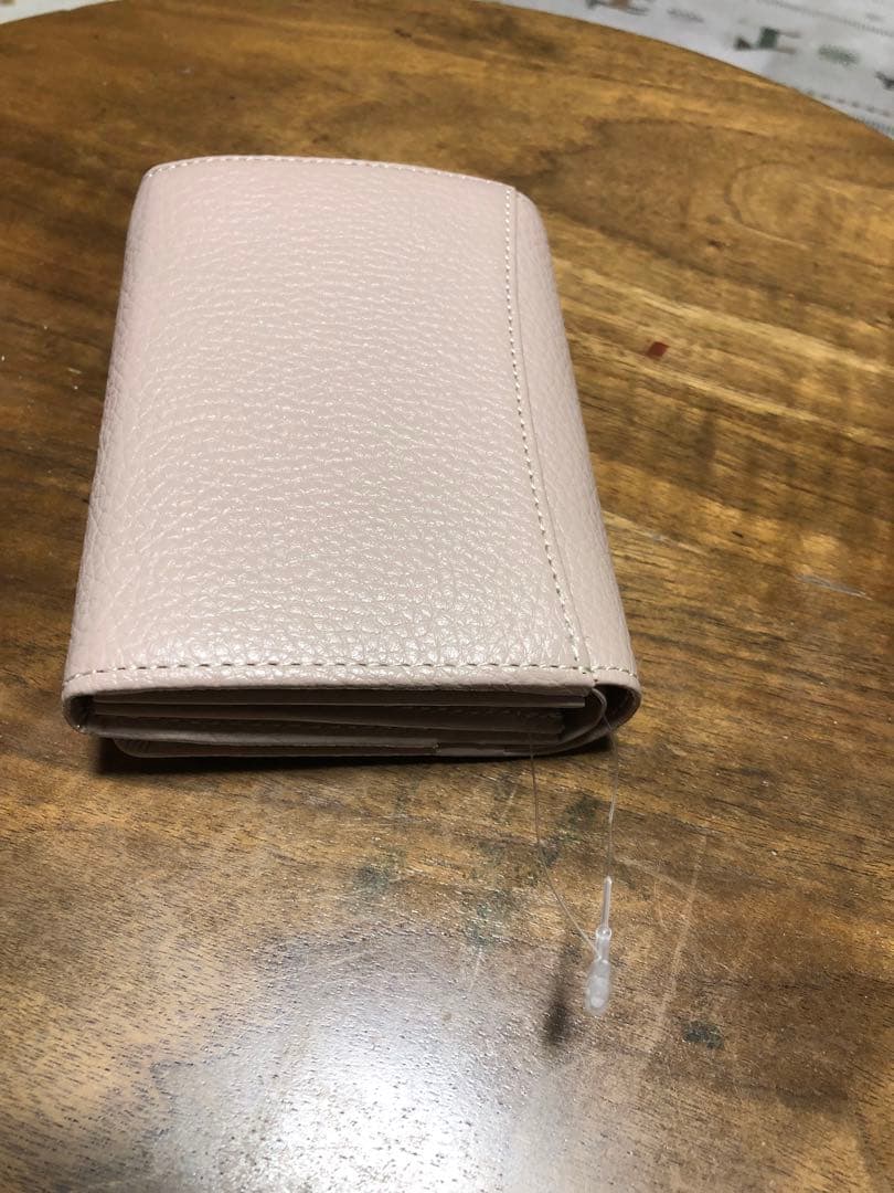 新品未使用 ニナリッチ 二つ折り財布