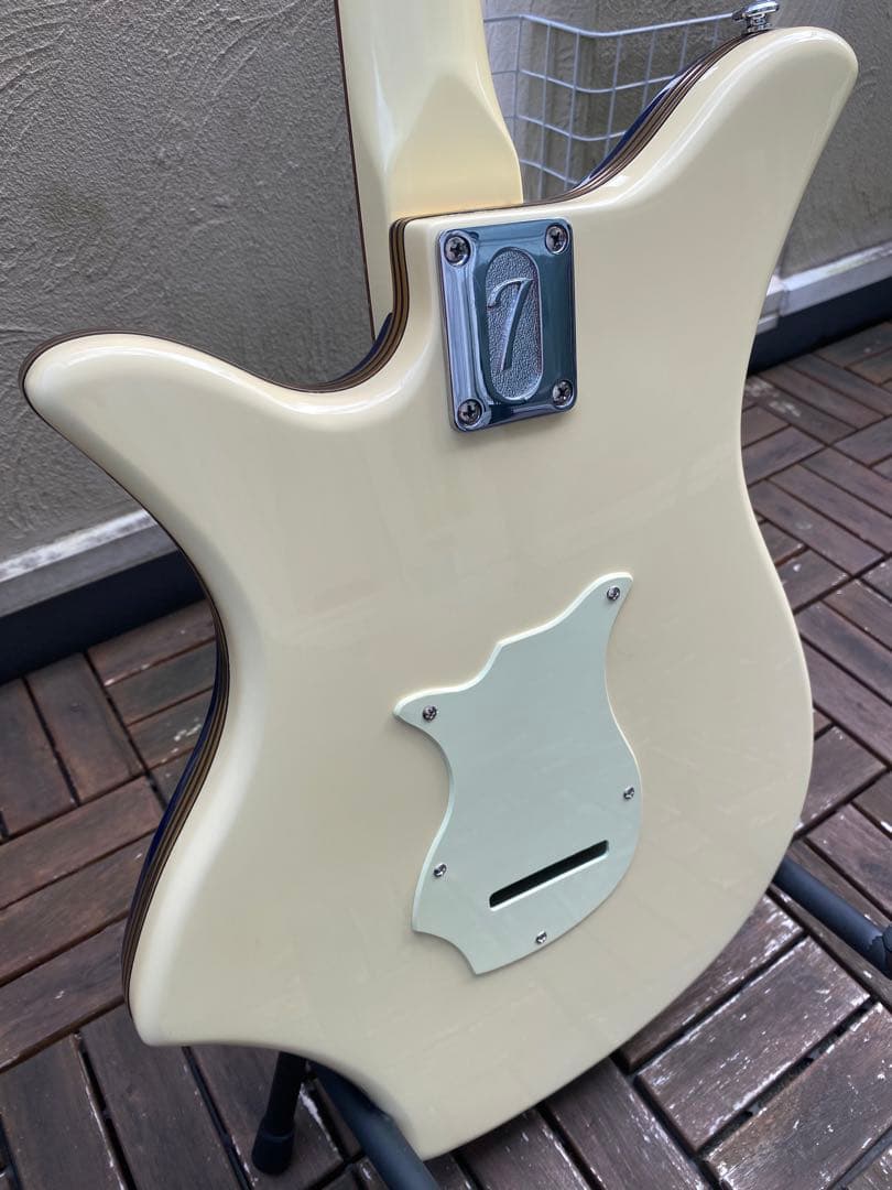 Italia Guitars Monza(ビザールギター)