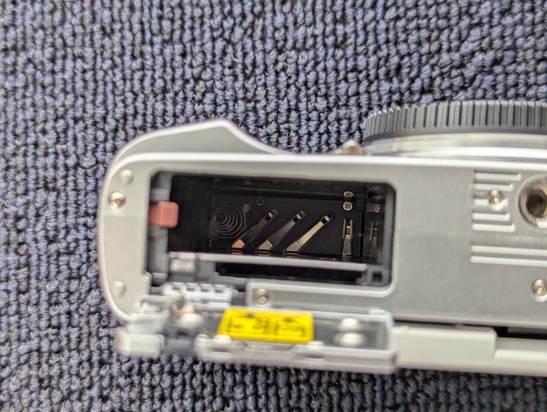 【美品】オリンパス PEN E-P7 ボディ ホワイト ペン OLYMPUS