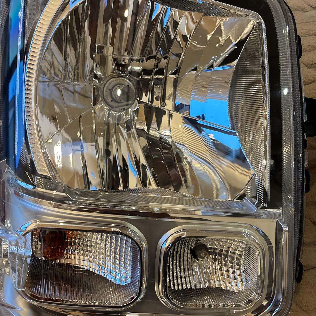 エブリィバン　DA17V ヘッドライト左右セット