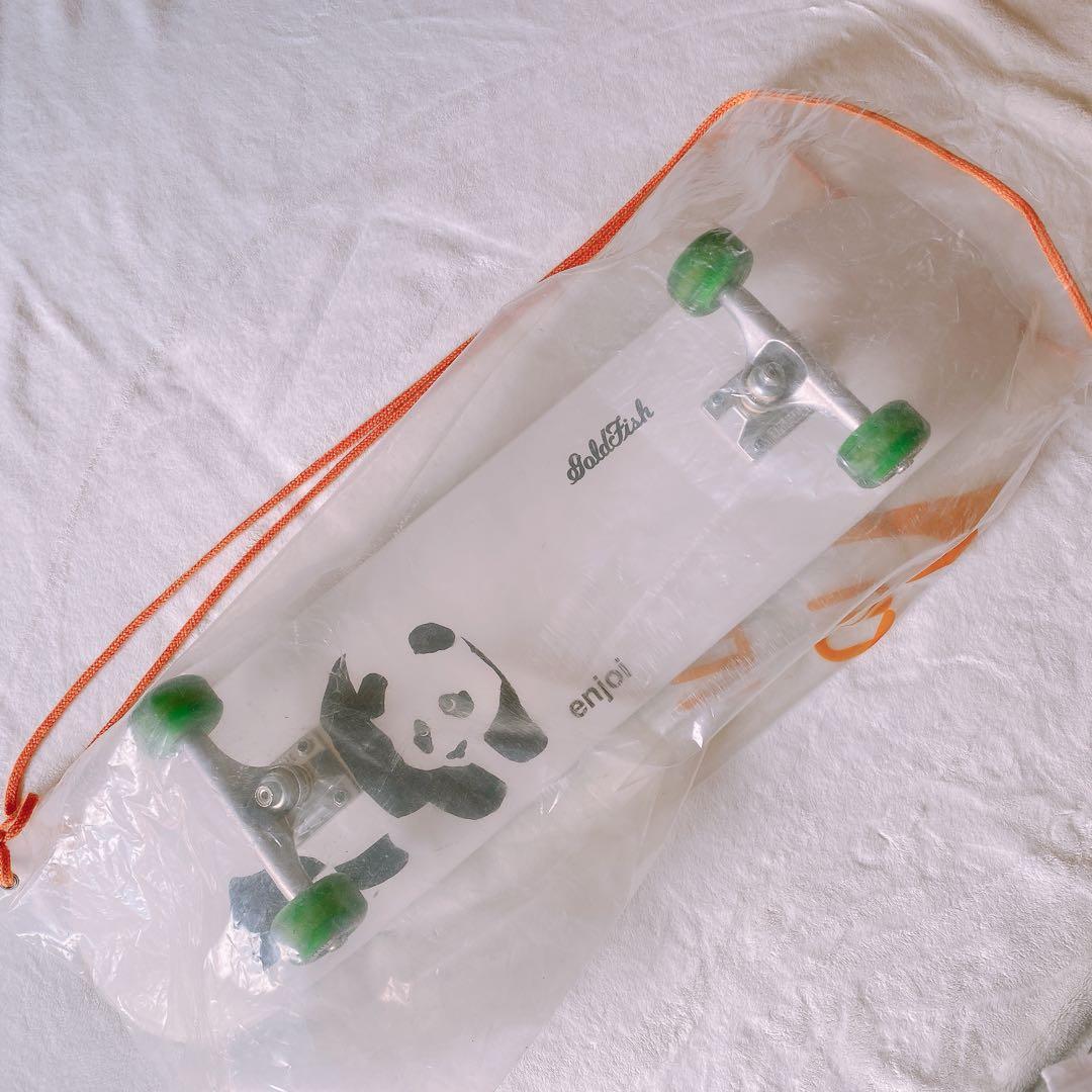 デッキがグリーンのお洒落スケートボード　パンダenjoi エンジョイ