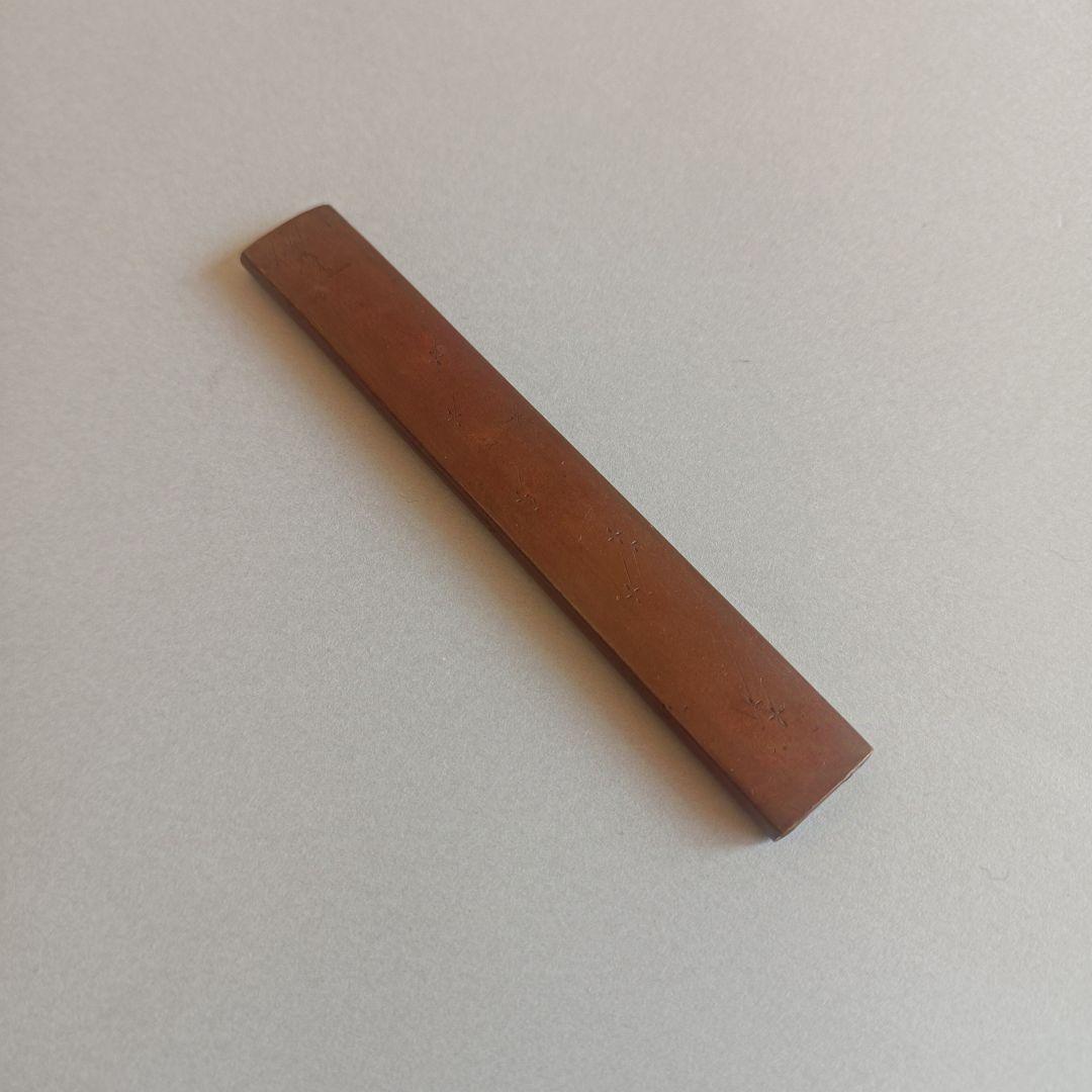 加賀象嵌 巻絹図小柄 金工