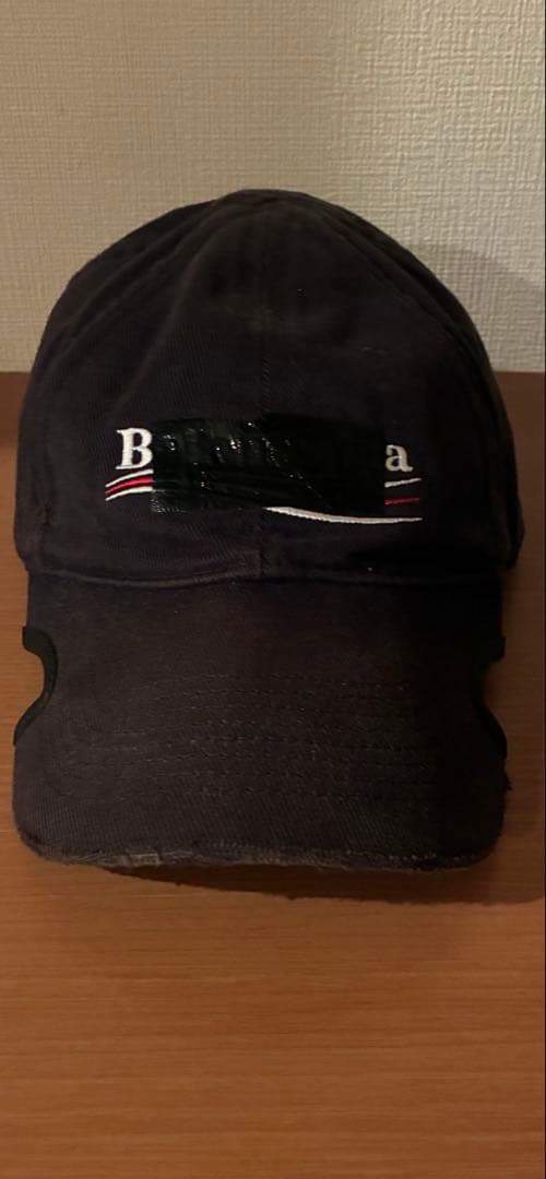 バレンシアガ　キャップ