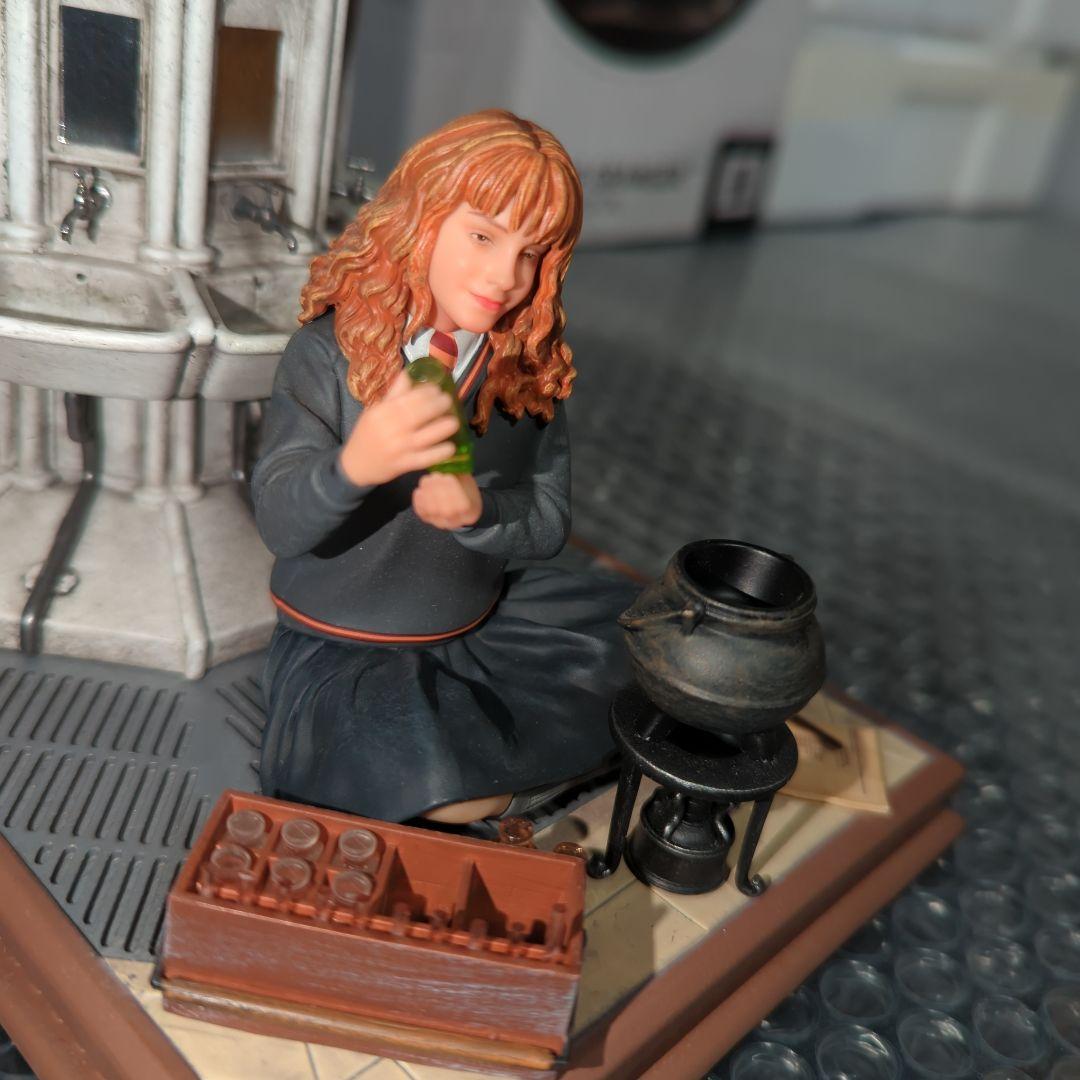 【限定生産】ハーマイオニー スタチュー 1/10 ポリジュース薬 バージョン