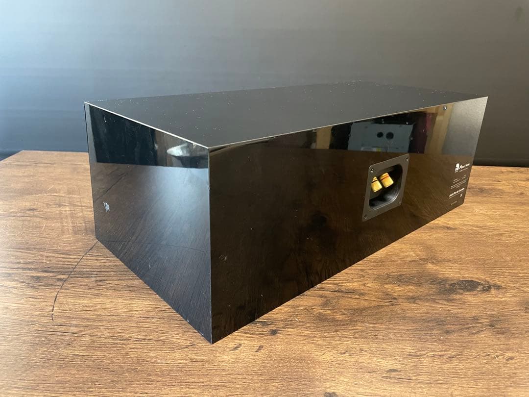 センタースピーカー audio pro black vector