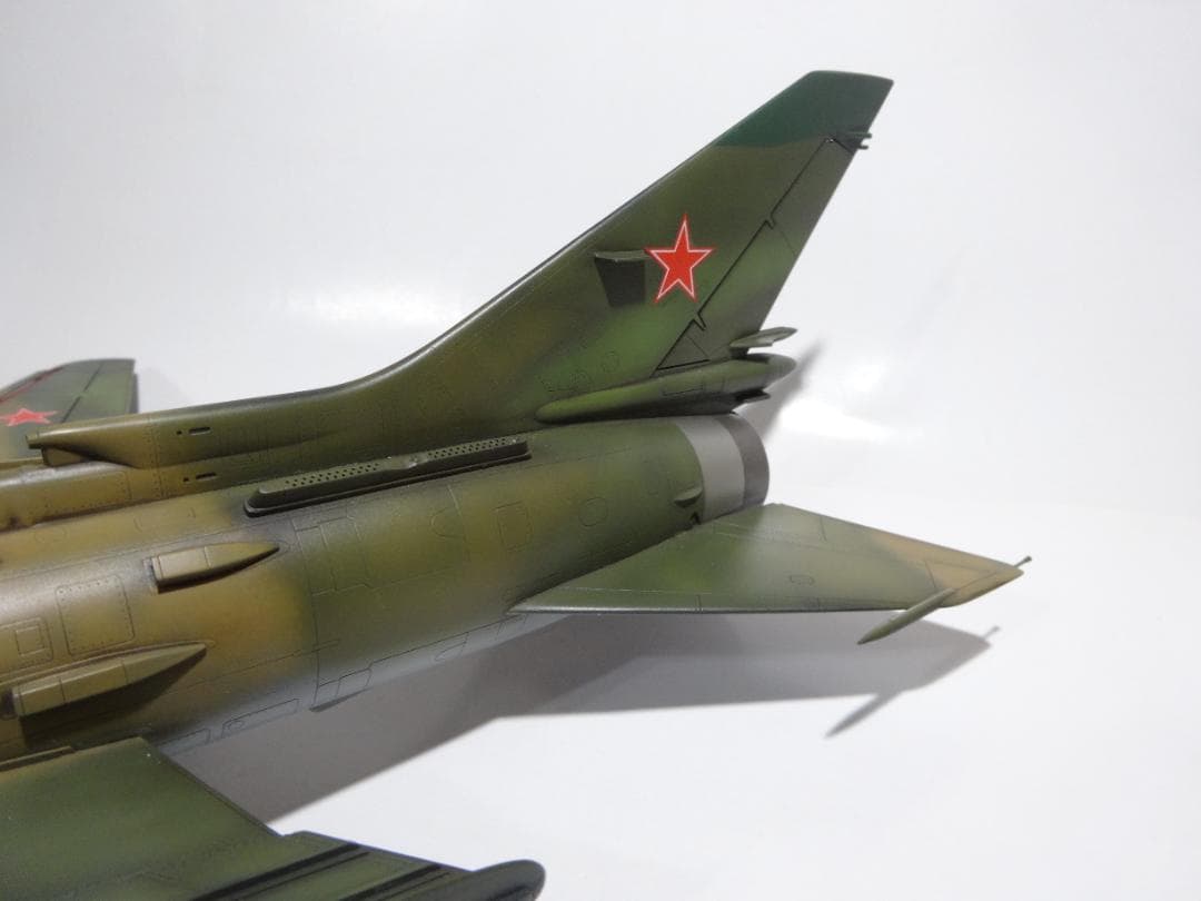 トランぺッター1/48「Su-17フィッター」完成品