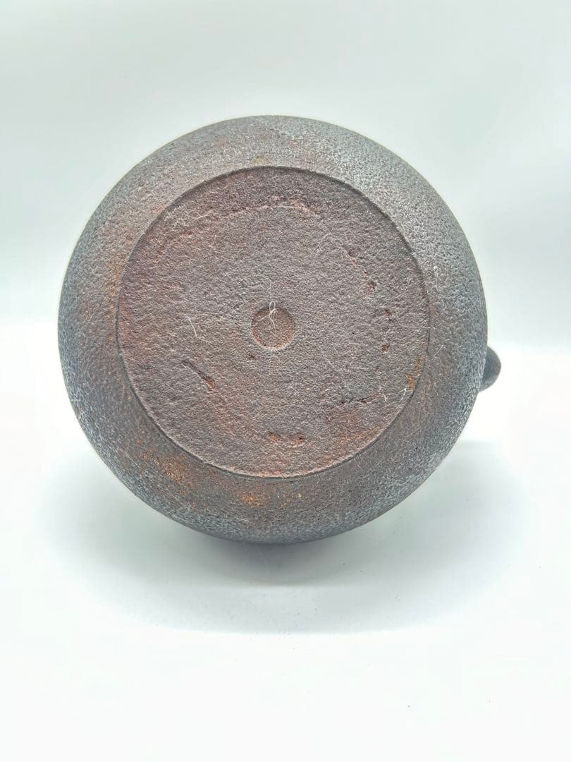 鋳鉄製 鉄瓶 ダークグレー水漏れ無　極上品 時代物 容量約2500ml