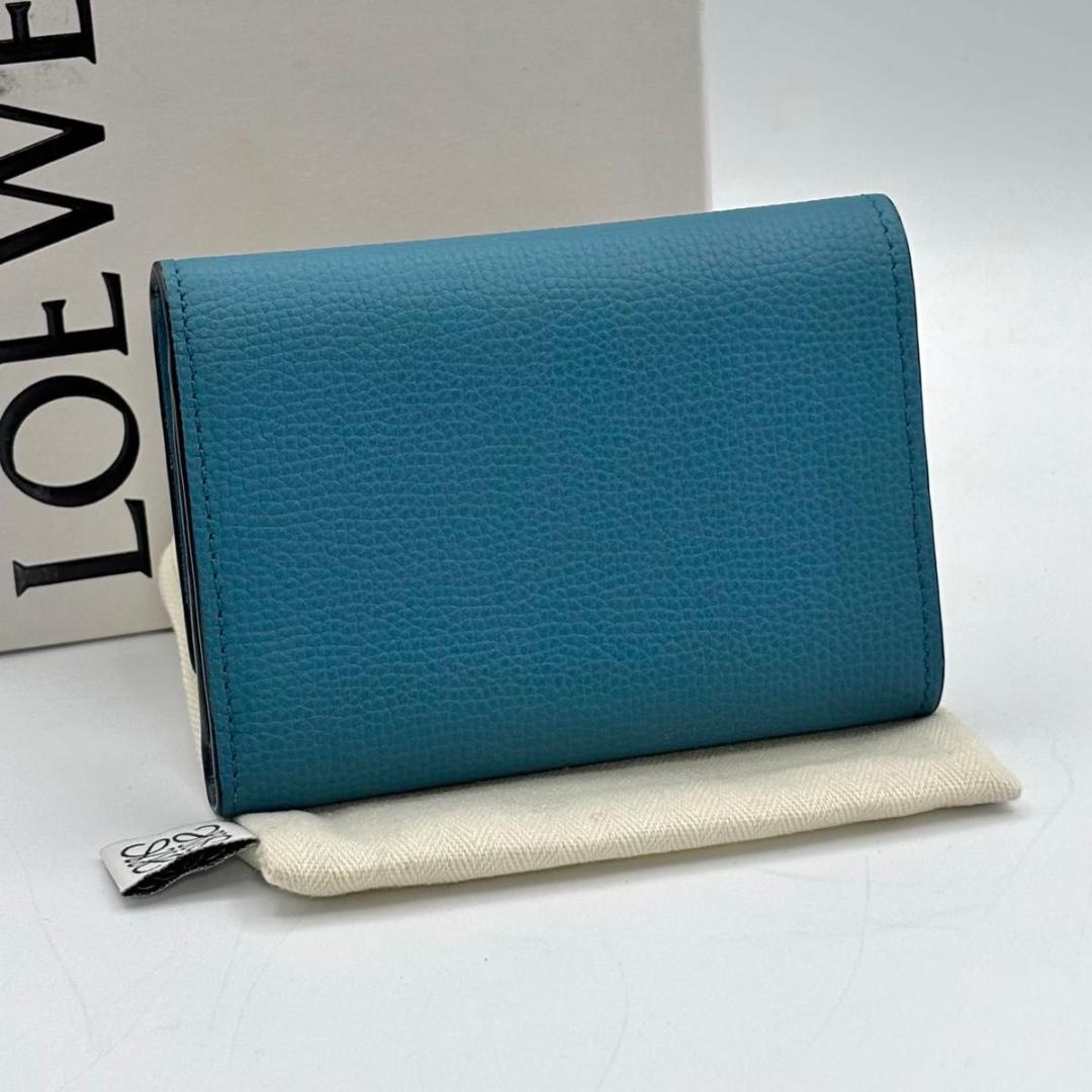 外新品同様 ロエベ トライフォールド ウォレット アナグラム 三つ折り財布 青