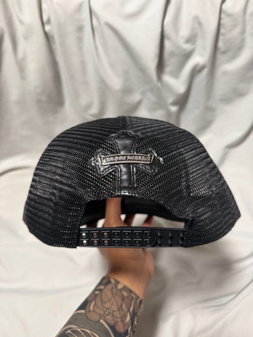 CHROME HEARTS 黒いクロスのレザーパッチ