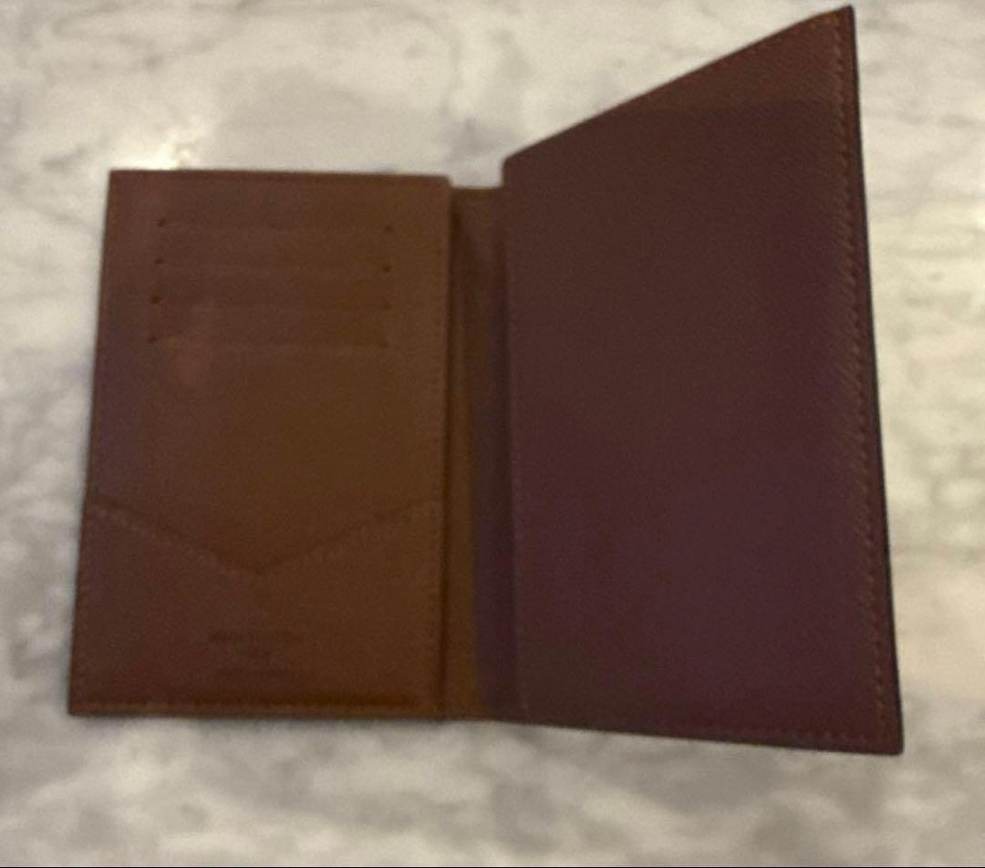LOUIS VUITTON　パスポートケース 1点
