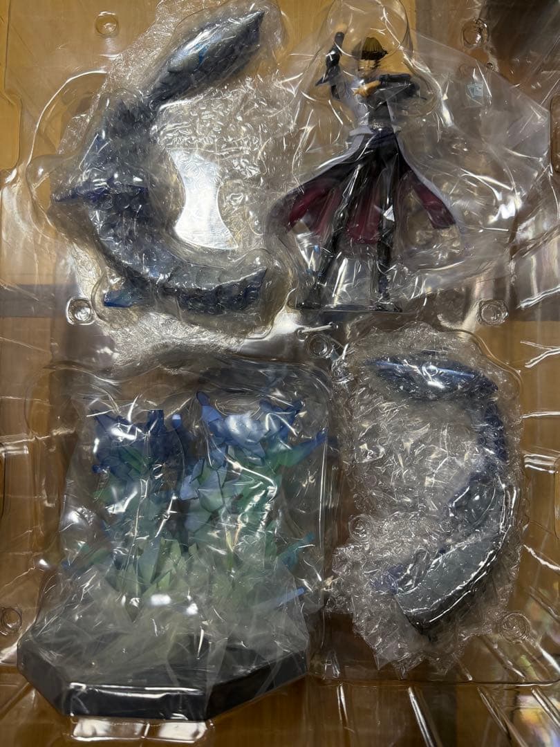 柴*崎様 遊戯王 フィギュア　V.S.シリーズ ブルーアイズホワイトドラゴン　海