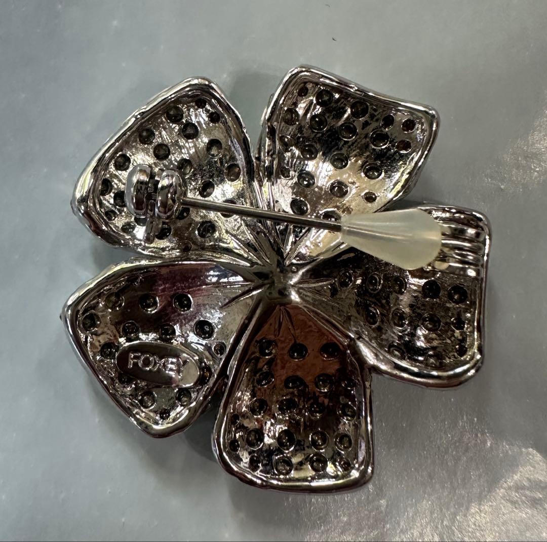 フォクシー　花　フラワー　ブローチ　超美品 クリアー
